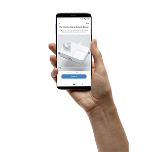 Hand hält Smartphone, auf dem ein Bildschirm der Masimo SafetyNet App angezeigt wird – Kopplung eines Sensors